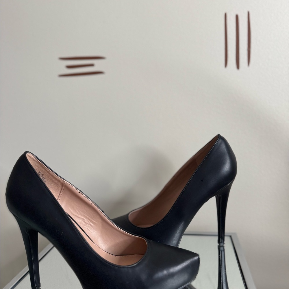 BCBGeneration Penni Platform Pump - image 2